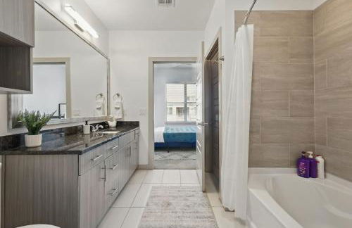 Modern 1BR near TPC Golf Free Parking and Wifi - Foto 14