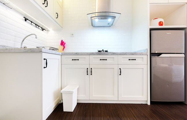 Minimalist Studio at Bassura City Apartment By Travelio - Foto 7