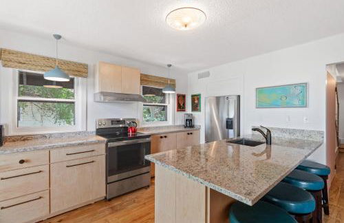 Folly Vacation Vintage Cottage with Stunning Views 218 - Foto 12