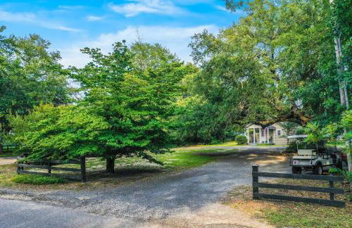 Dock and Fire Pit Lakefront Bonneau Home! - Foto 24