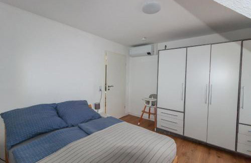 Ferienwohnung "Kapellmeister" mit Klimaanlage in allen 4 Schlafbereichen, großes Wohnzimmer mit Smart TV und Big Sofa - Photo 7