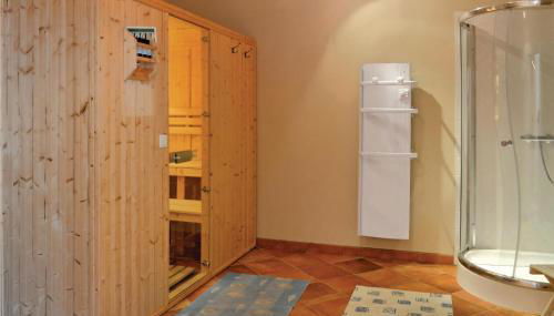 Lovely Home In Sainte Alvère With Sauna - Foto 4