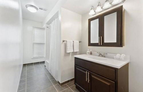 FREE Parking Minutes from Center City - Foto 2