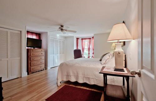 Back Cove - Large Sunny 2 Bedroom Condo - Foto 33