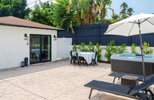 Elegant Guest unit Universal sleeps 6 hot tub - Foto 14