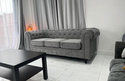 Perfect Contractor house-3 free parking space-EV charging-Secure-Quiet-Modern - Foto 6