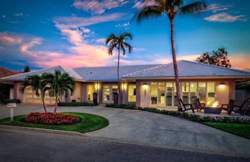 Intercostal Front Singer Island Pool Home - Photo 6