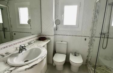 Apartamento con piscina y vistas al mar - Foto 10