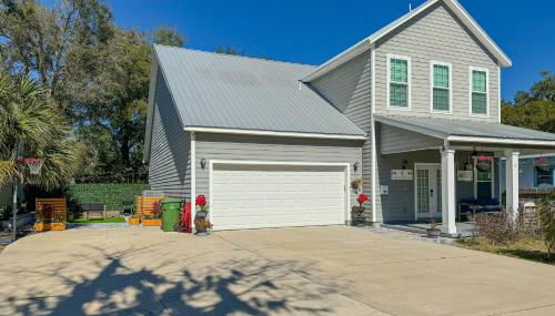 Updated, dog-friendly gem w/fenced yard, foosball & pool tables, WiFi, fireplace - Foto 3