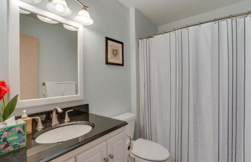 Pet and Family Friendly Bonney Lake Home Game Room - Foto 23