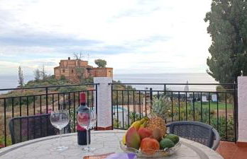 La Torrecica, con carácter andaluz y magníficas vistas al mar y Sierra Nevada - Photo 8