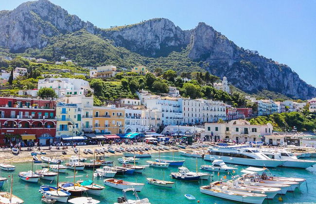 Capri, Anacapri y una experiencia especial en barco por la isla - Foto 1