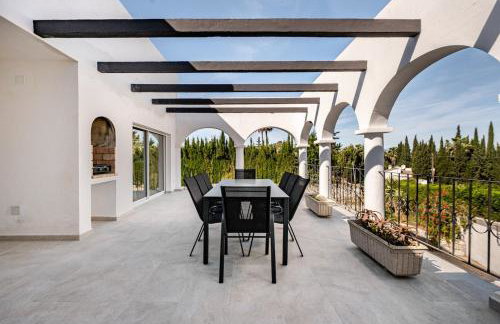 Villa With Jacuzzi and Panoramic Views in Prestigious El Rosario, Marbella - Foto 5