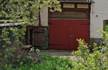 Naturnahes Wohnen in einem alten Haus mit Garten - Foto 12