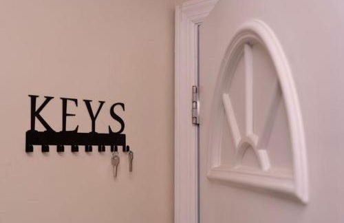 Modern 3BR Near EWR, Parking, 25 Min NYC - Foto 33