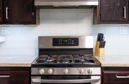 Victorian Retreat 2Bed, 1Bath, Parking, Game Room - Foto 24