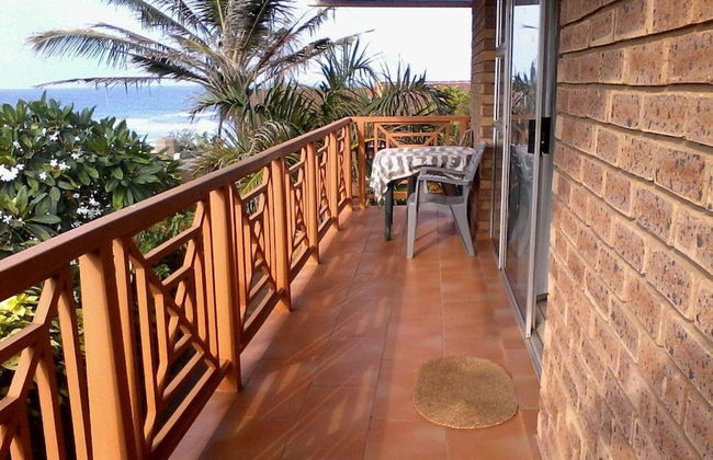 Beachfront Cabanas - Photo 14