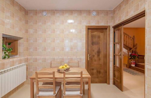 La Casona de la Bisa en Villanueva de Colombres - Foto 33