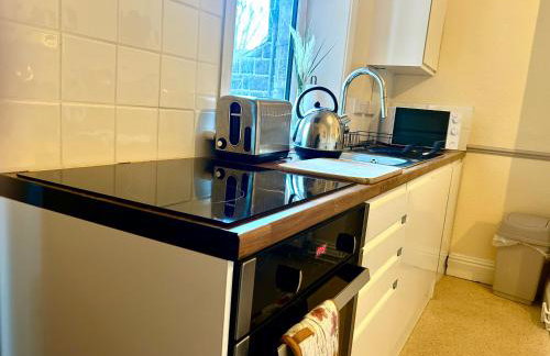 A cozy retreat in the heart of Ilkley - Photo 7