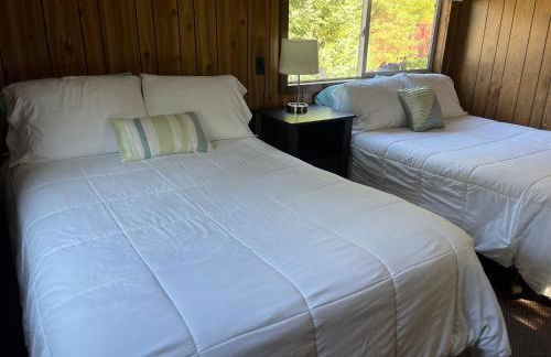 Sleeping Bear Riverside Cabins - Foto 39