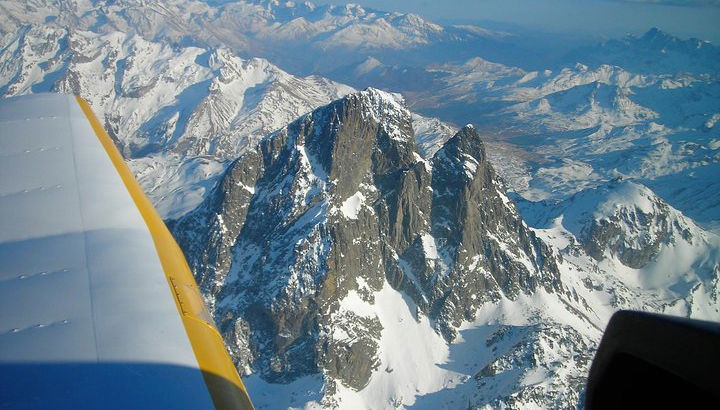 Volo turistico privato sopra Tolosa e i Grandi Pirenei - Foto 1