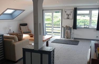 Self Catering Spacious open plan 3 bed apartment with sea views - Foto 6