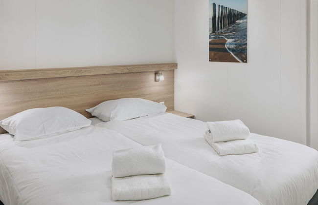 Modern Chalet With Dish Washer, Near Domburg - Photo 2