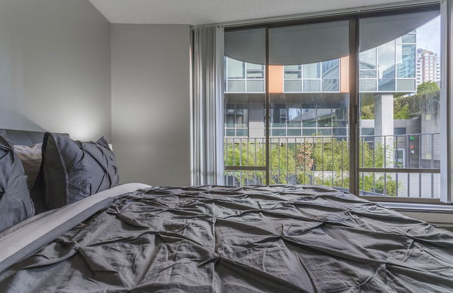 Domicile Suites at Cove - Photo 11