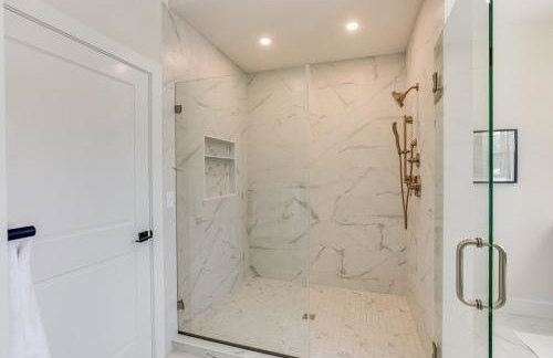 Luxury Estate with StadiumTDJ Views Sleeps 20 - Foto 51