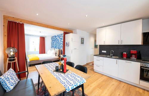 Bunter Hund Apartments - Zentrales Apartment, Parkplatz, Wintergarten, Kinderzimmer - Foto 3