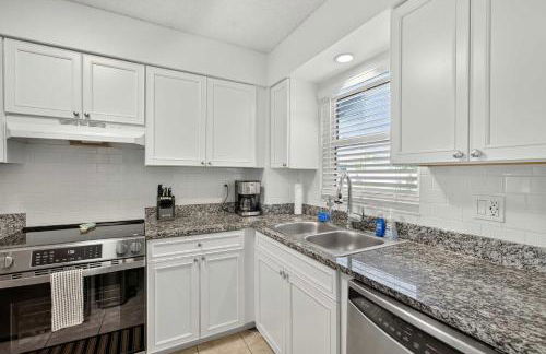 Siesta Key 2-Bedroom Condo with Pool - Foto 9