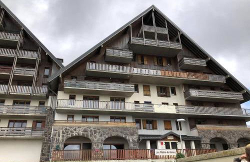 Appartement Hauteurs Super Besse - 4 personnes -Piscine & Garage - Photo 12