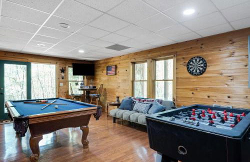 Boujee Bear Lodge - A Peaceful Cabin in the Woods - Photo 31