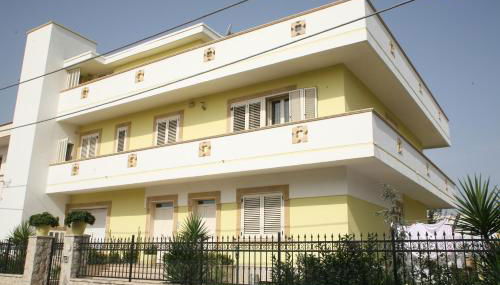 Casa Zara Appartamenti con patio e BBQ, a pochi minuti dal mare - Foto 2