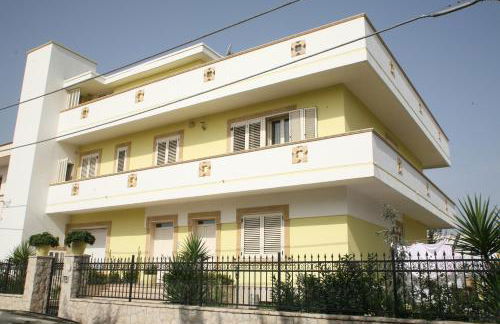 Casa Zara Appartamenti con patio e BBQ, a pochi minuti dal mare - Foto 2