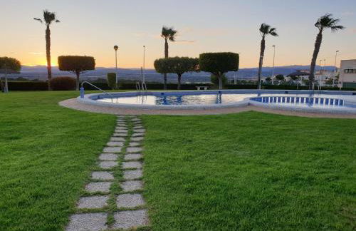 Mediterraneamente soleado - Photo 1