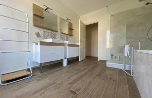 Stunning 230m with garden in the city center - Photo 17