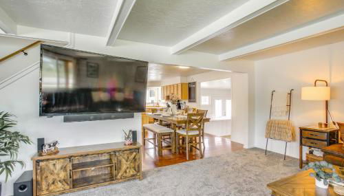 Spirit Lake Home with Fenced Yard 1 Mi to Water! - Foto 4