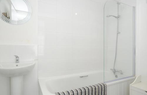 Stone's Throw Cottage - Foto 11