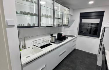 Modern Apartments, Wohnung Nr 3, nahe Schalke Arena, Zentral zur Autobahn A42 und A2, Ferienwohnung, Monteurwohnung - Foto 1