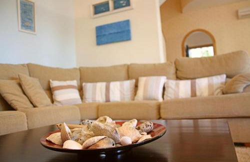 Beautiful seafront house - Photo 22