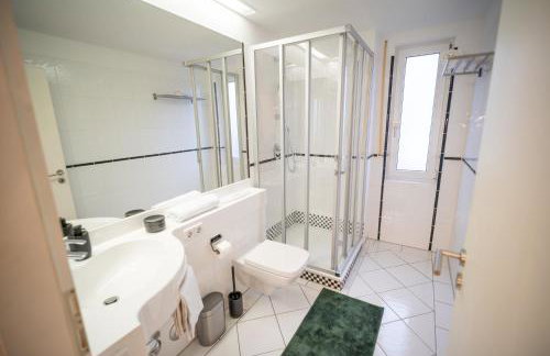 RR - Cozy Apartment - Parking - Kitchen - WIFI - Foto 12