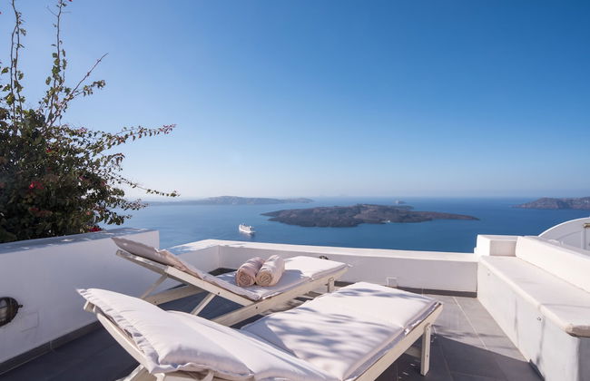 Karpimo Horizon - Caldera View with private hot tub - Photo 21