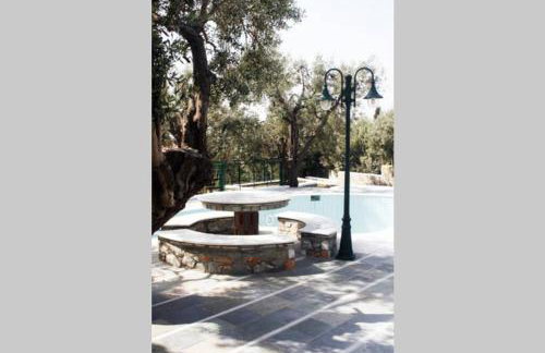 Tranquil Haven with Private Pool - Foto 24