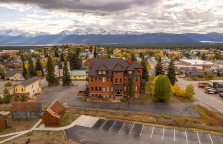 Beautiful Mountain Views in Iconic Building - Foto 30