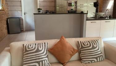 Spacieux Chalet en Bois Massif au coeur du Finistère - Foto 2