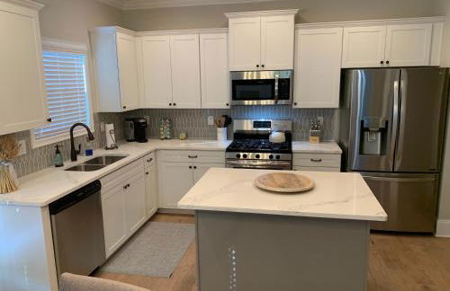 Fully Fenced & Fitted 4BR Near LakePoint Sports - Foto 45