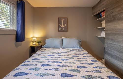 Blue Water Bungalows - Photo 28