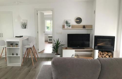 Casa vanguardista en el campo cerca de Santiago - Foto 1