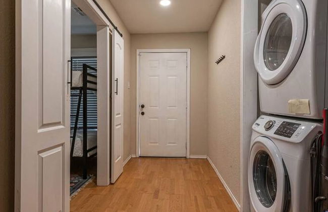 Escape to a Restored 1920s East Waco Bungalow - Foto 13